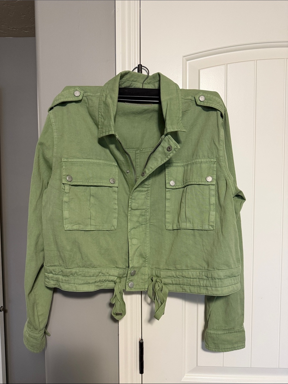 Blank NYC Here & Now Crop Twill Utility Jacket